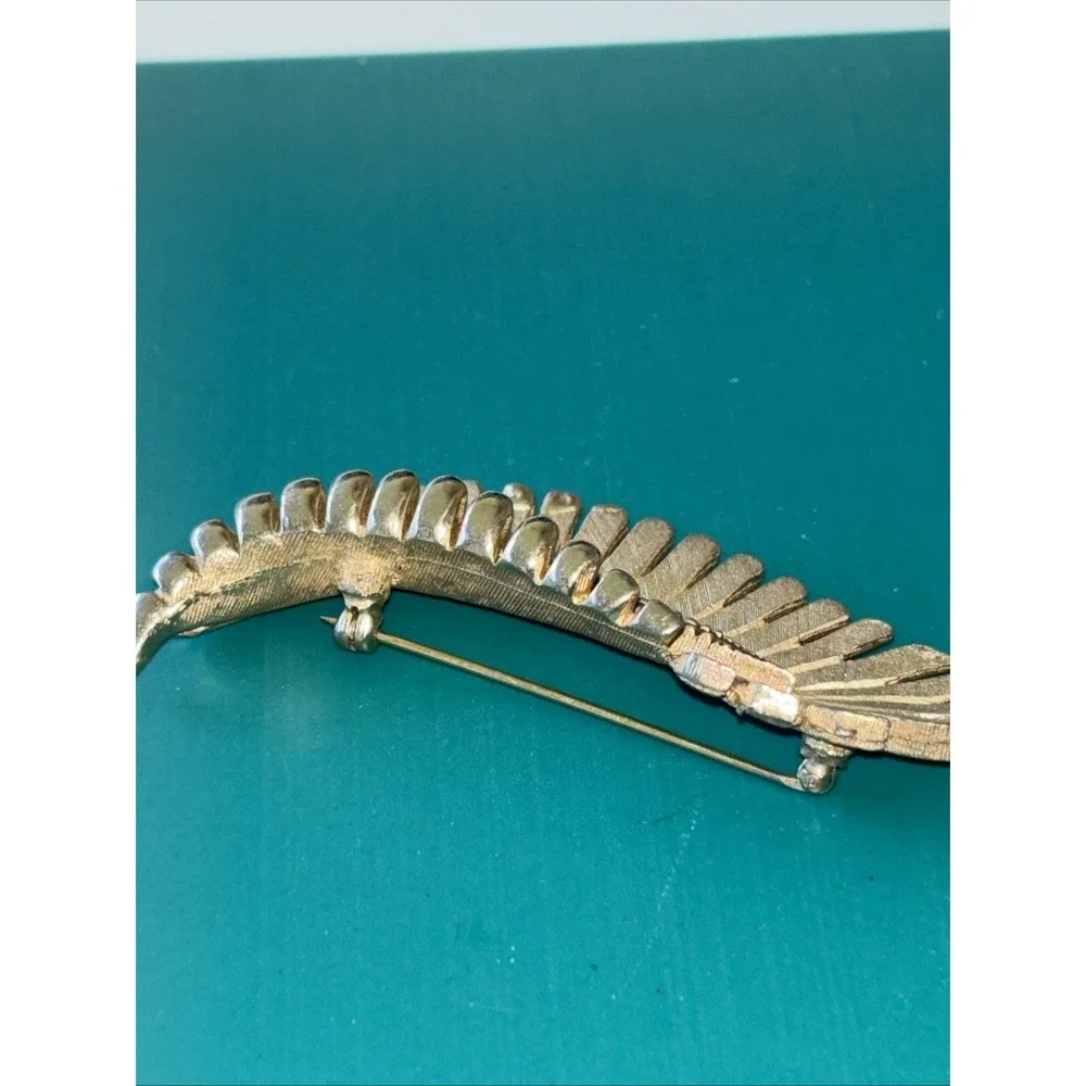 Vintage Signed MARBOUX Goldtone Textured LEAF Shape Pin Brooch #1009